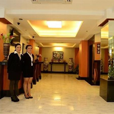מנילה Silver Oaks Suites & Hotel מראה חיצוני תמונה