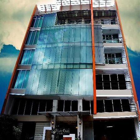 מנילה Silver Oaks Suites & Hotel מראה חיצוני תמונה