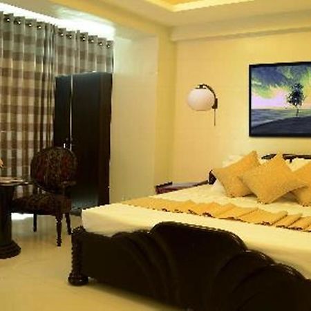 מנילה Silver Oaks Suites & Hotel מראה חיצוני תמונה