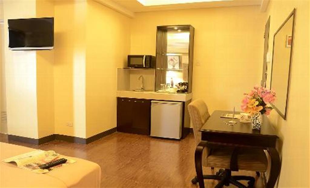 מנילה Silver Oaks Suites & Hotel מראה חיצוני תמונה