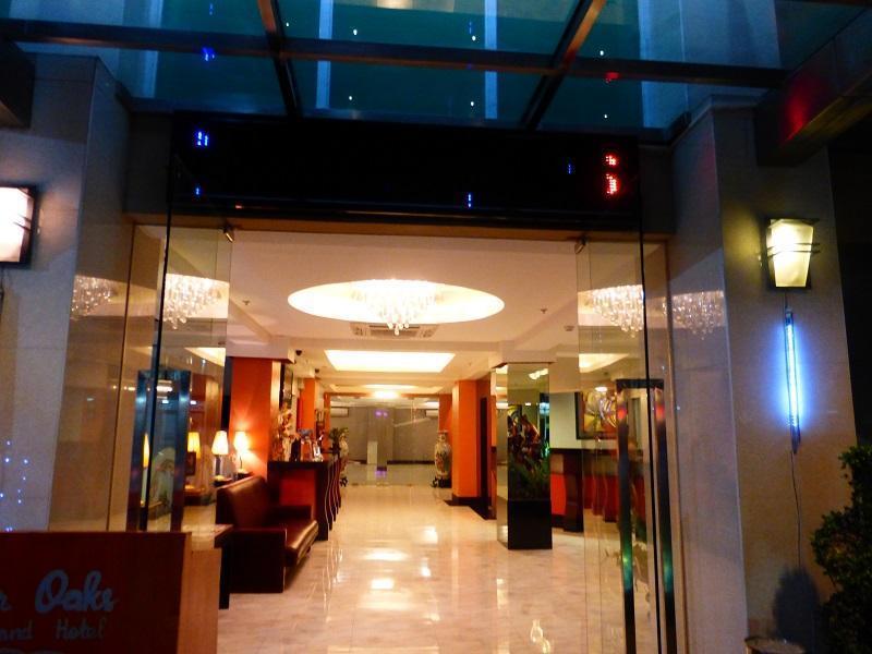מנילה Silver Oaks Suites & Hotel מראה חיצוני תמונה