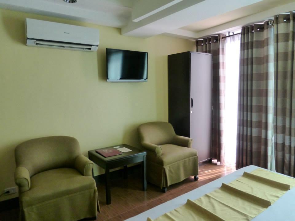 מנילה Silver Oaks Suites & Hotel מראה חיצוני תמונה
