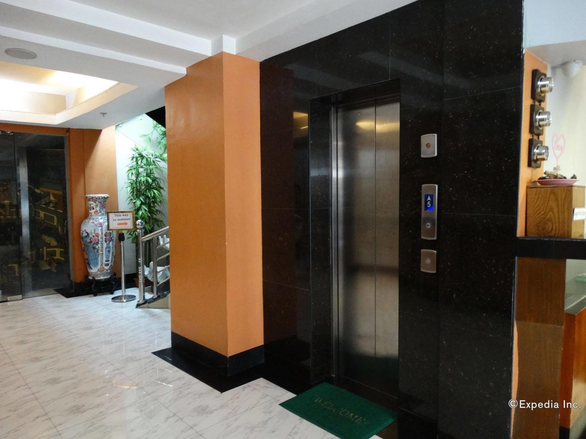 מנילה Silver Oaks Suites & Hotel מראה חיצוני תמונה