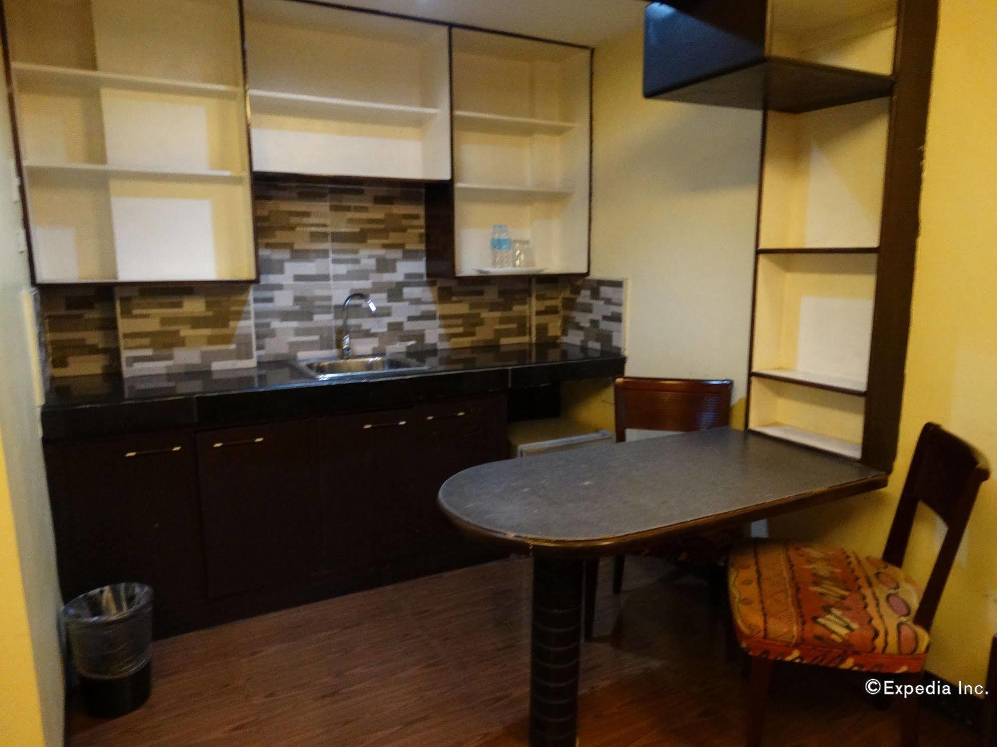 מנילה Silver Oaks Suites & Hotel מראה חיצוני תמונה