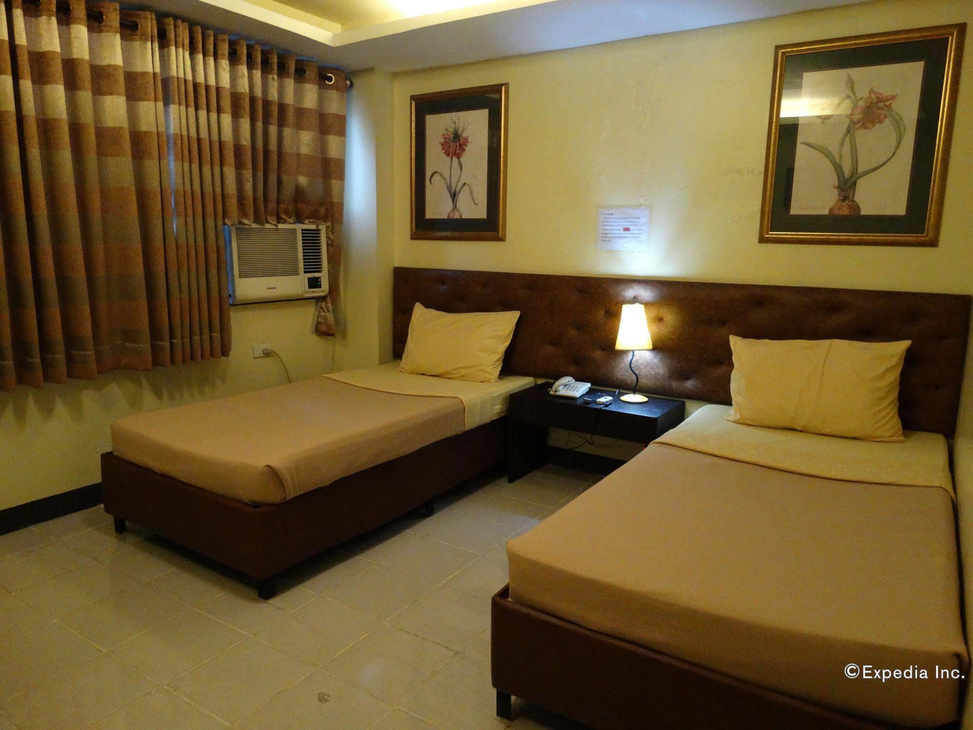 מנילה Silver Oaks Suites & Hotel מראה חיצוני תמונה