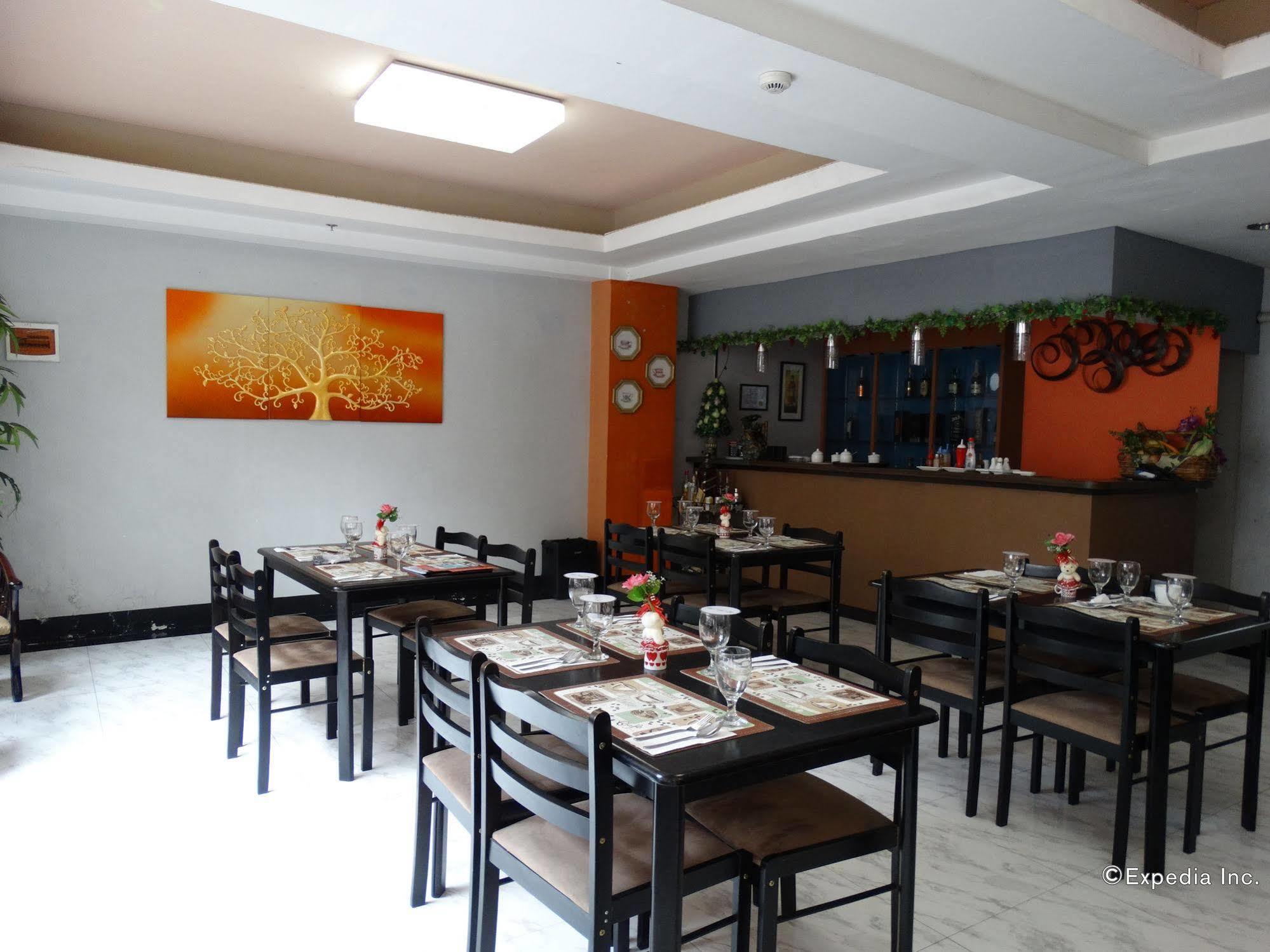 מנילה Silver Oaks Suites & Hotel מראה חיצוני תמונה